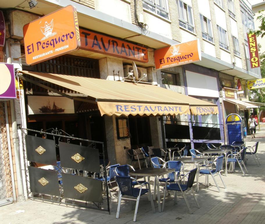 Hostal El Pesquero Burgos Bagian luar foto